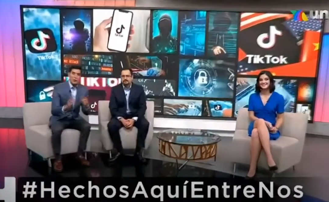 Participación en el programa de Hechos AM